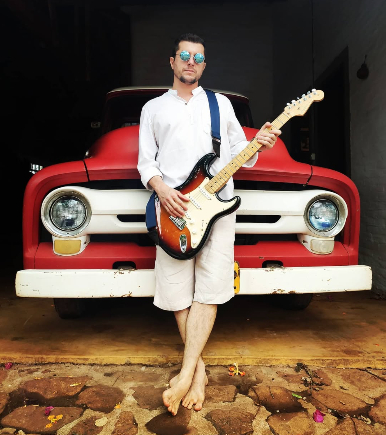 Savella guitarra carro